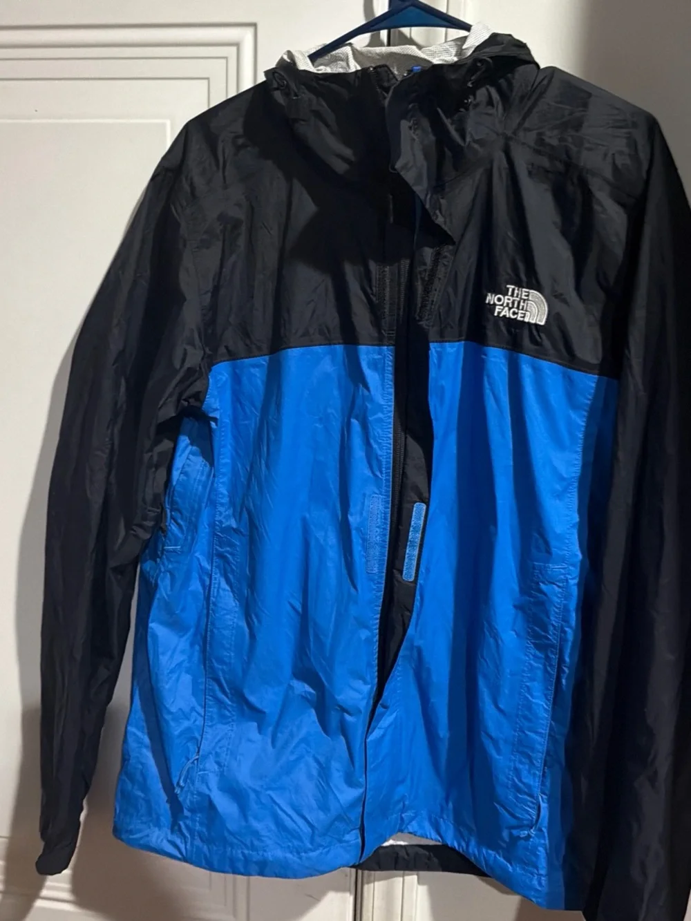 The North Face DryVent Rain Jacket Mens Hooded Windbreaker medium